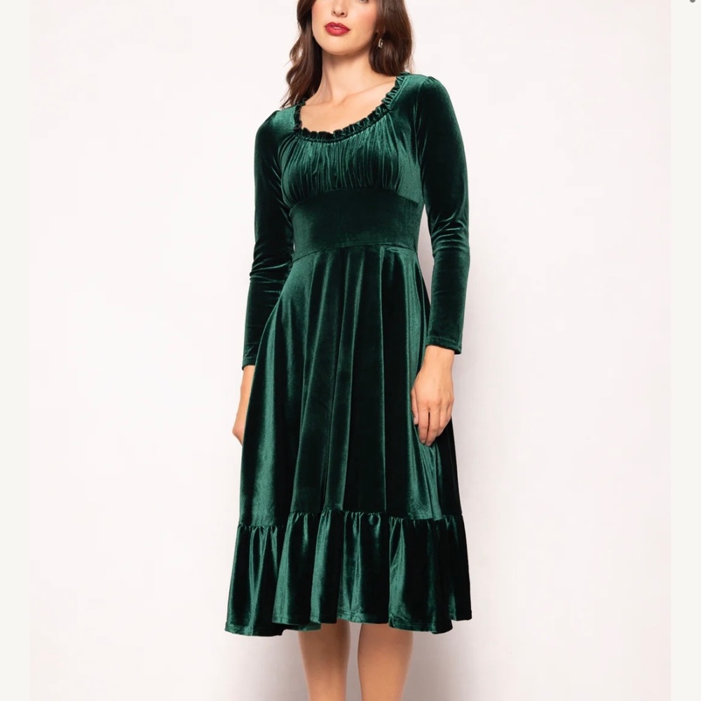 Ivy City - Cypress Dress in Green Velvet